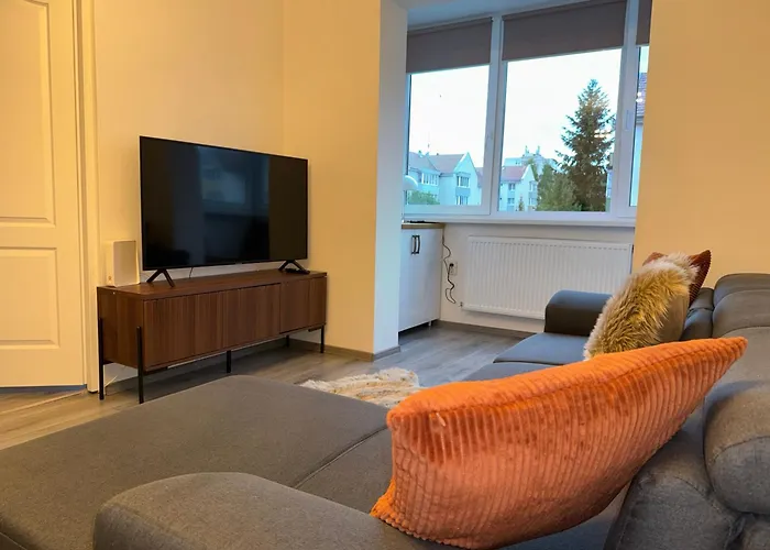 Pinewood Apartment